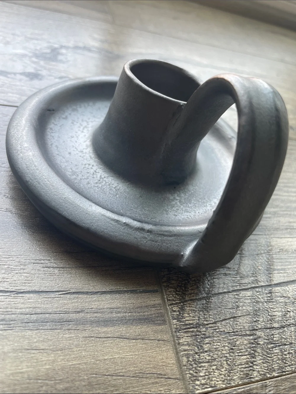 Vintage-Style ceramic Candle Holder in Black
